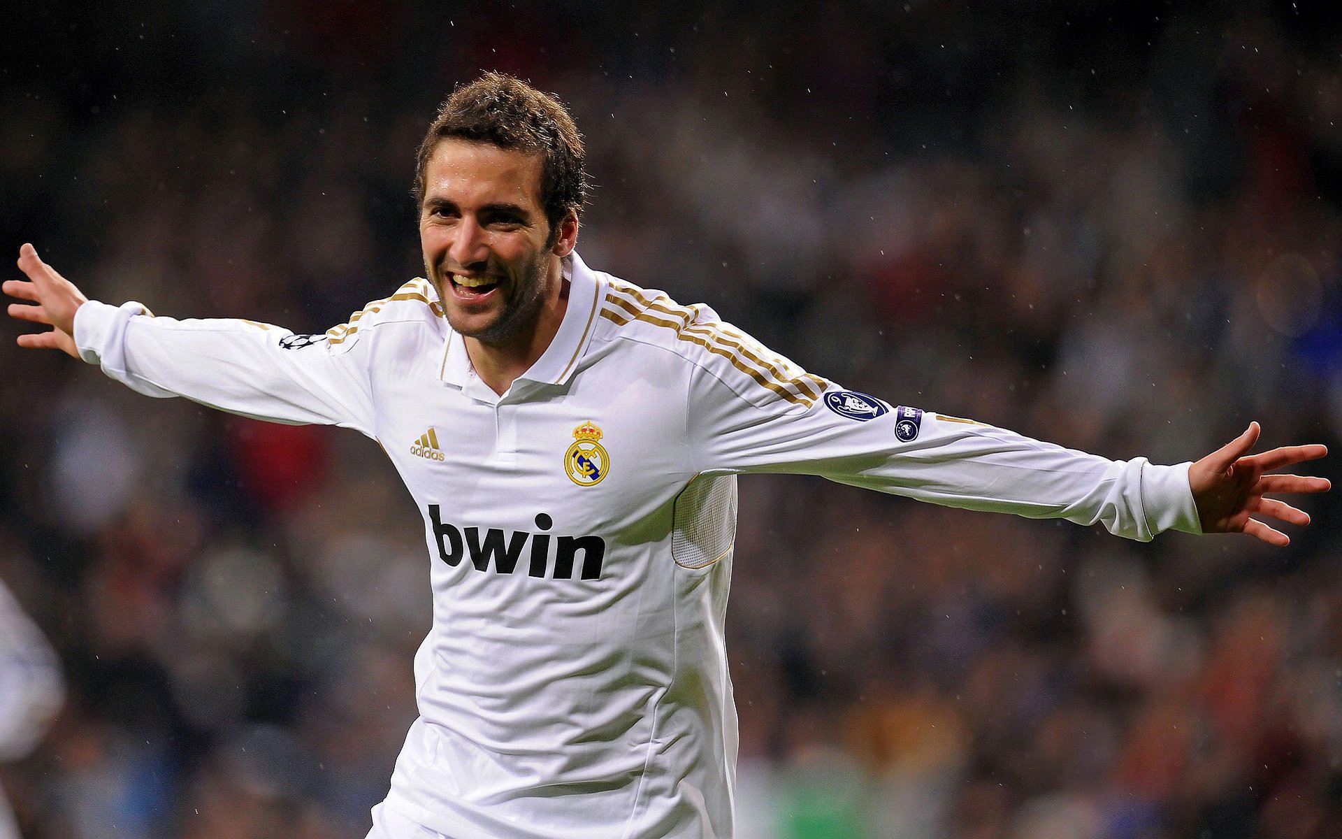 九游娱乐官网-亚冠联赛中国队迎战 球迷氛围火爆异常,亚冠杯中国队